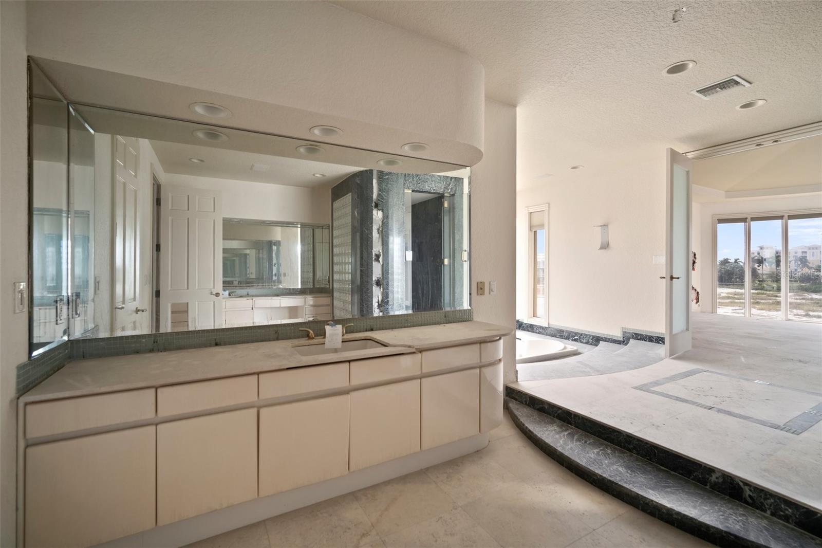 TIERRA VERDE UNIT 1 4TH REP TR B REP - Residential