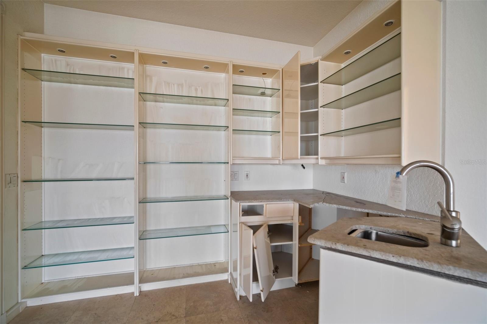 TIERRA VERDE UNIT 1 4TH REP TR B REP - Residential