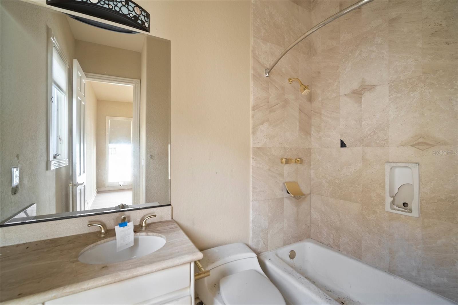 TIERRA VERDE UNIT 1 4TH REP TR B REP - Residential