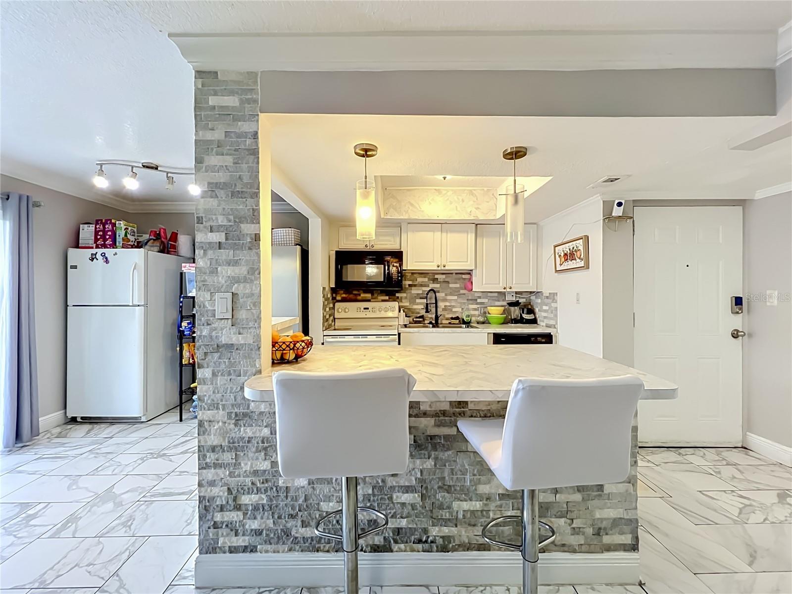 MILLENNIUM PALMS - Residential