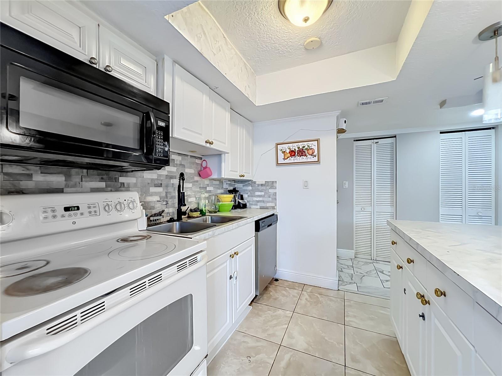 MILLENNIUM PALMS - Residential