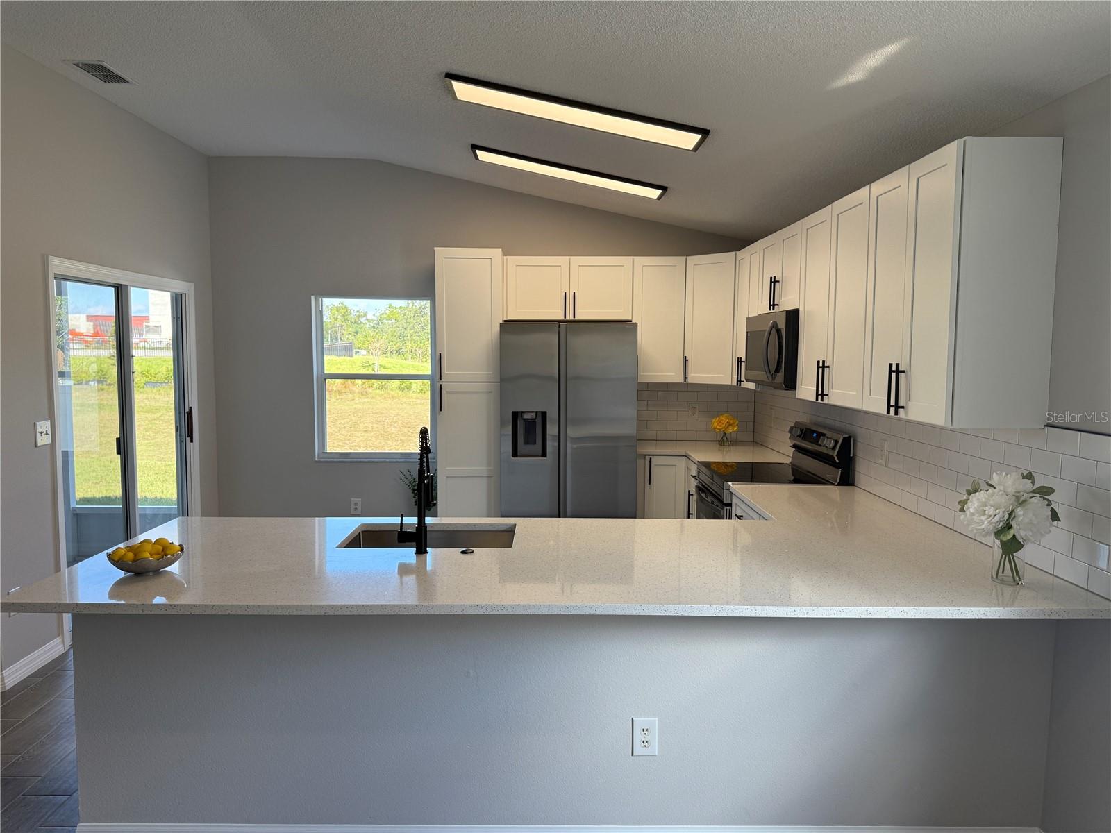 EAGLERIDGE PH 02 - Residential