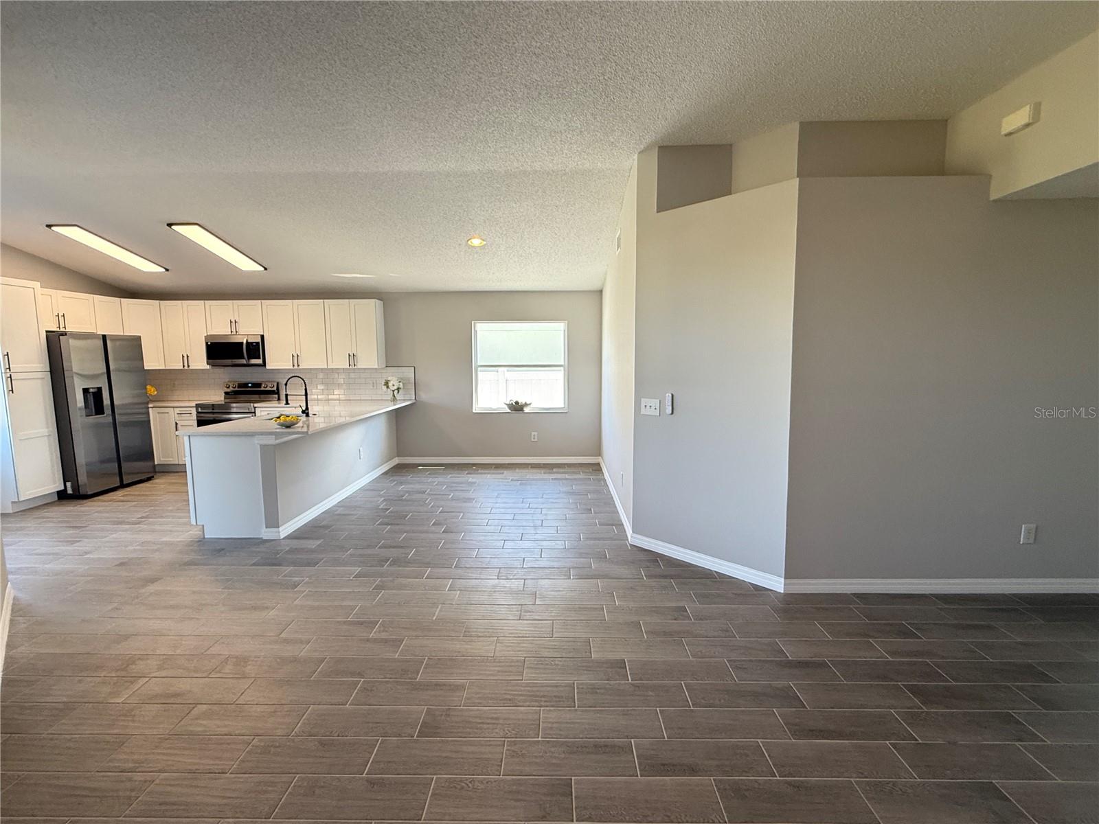 EAGLERIDGE PH 02 - Residential