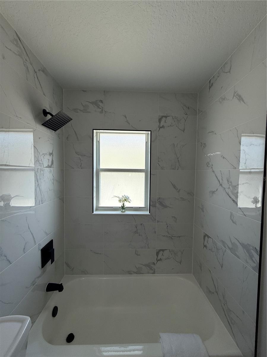 EAGLERIDGE PH 02 - Residential