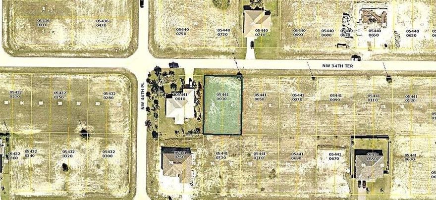 JUST REDUCED! Great location In NW Cape Coral with Southern exposure! Build your dream home here! Fishing, boating, kayaking, boat ramps, restaurants, shopping, beaches, airports, golf courses , nature trails, parks and islands close by. Make the Move to Paradise! Fastest growing city in SWFL with amazing Sunsets! Plenty of builders in the area to choose from. Lots of New construction coming to the area! Fall in Love and make cape coral your Home