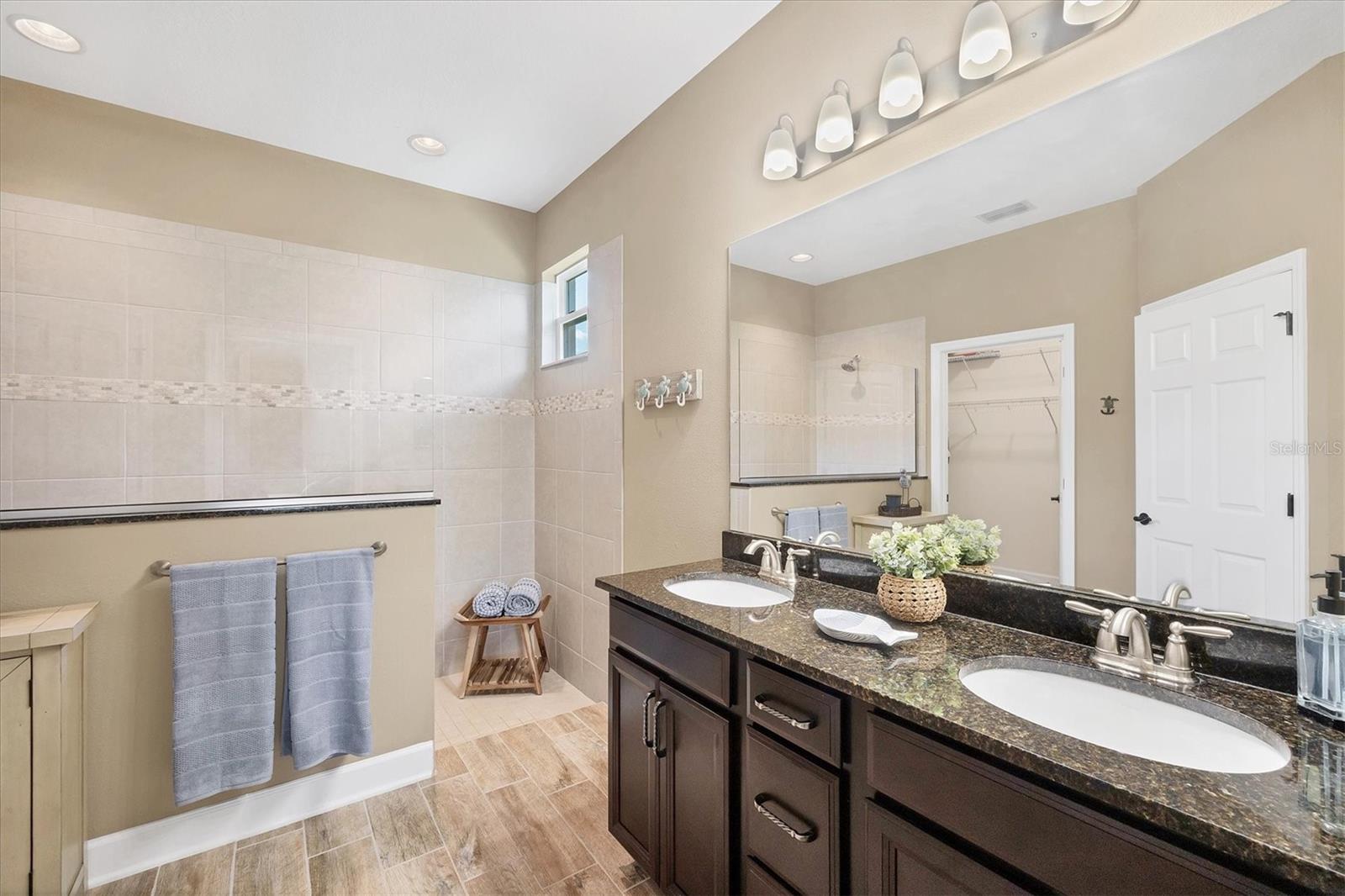 KEYWAY PLACE - Residential