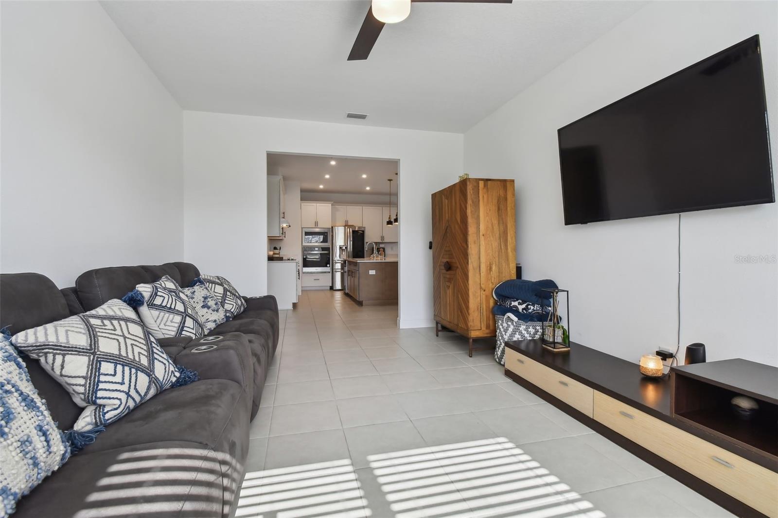 NORTH RIVER RMORGANS GLEN PH - Residential Lease