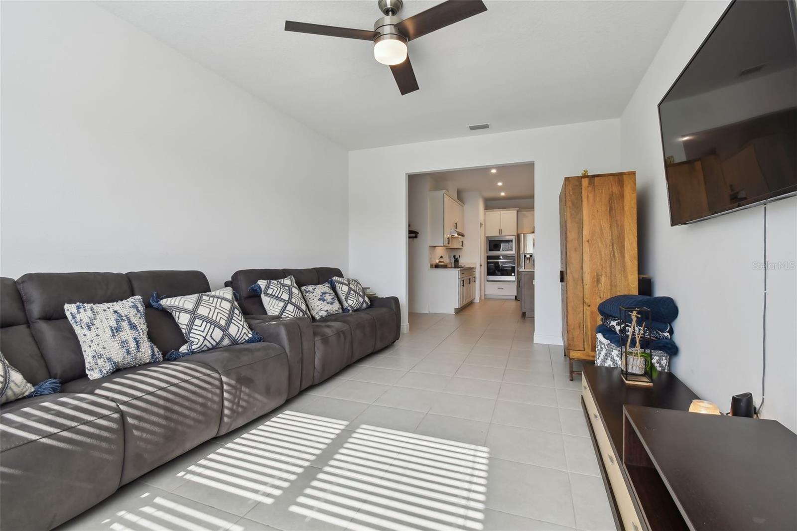 NORTH RIVER RMORGANS GLEN PH - Residential Lease