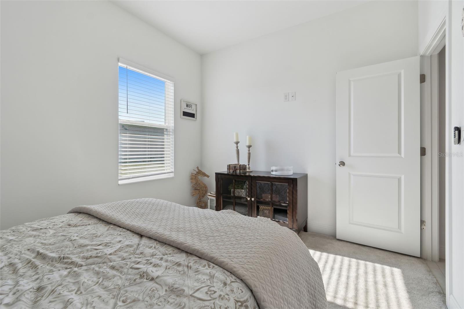 NORTH RIVER RMORGANS GLEN PH - Residential Lease