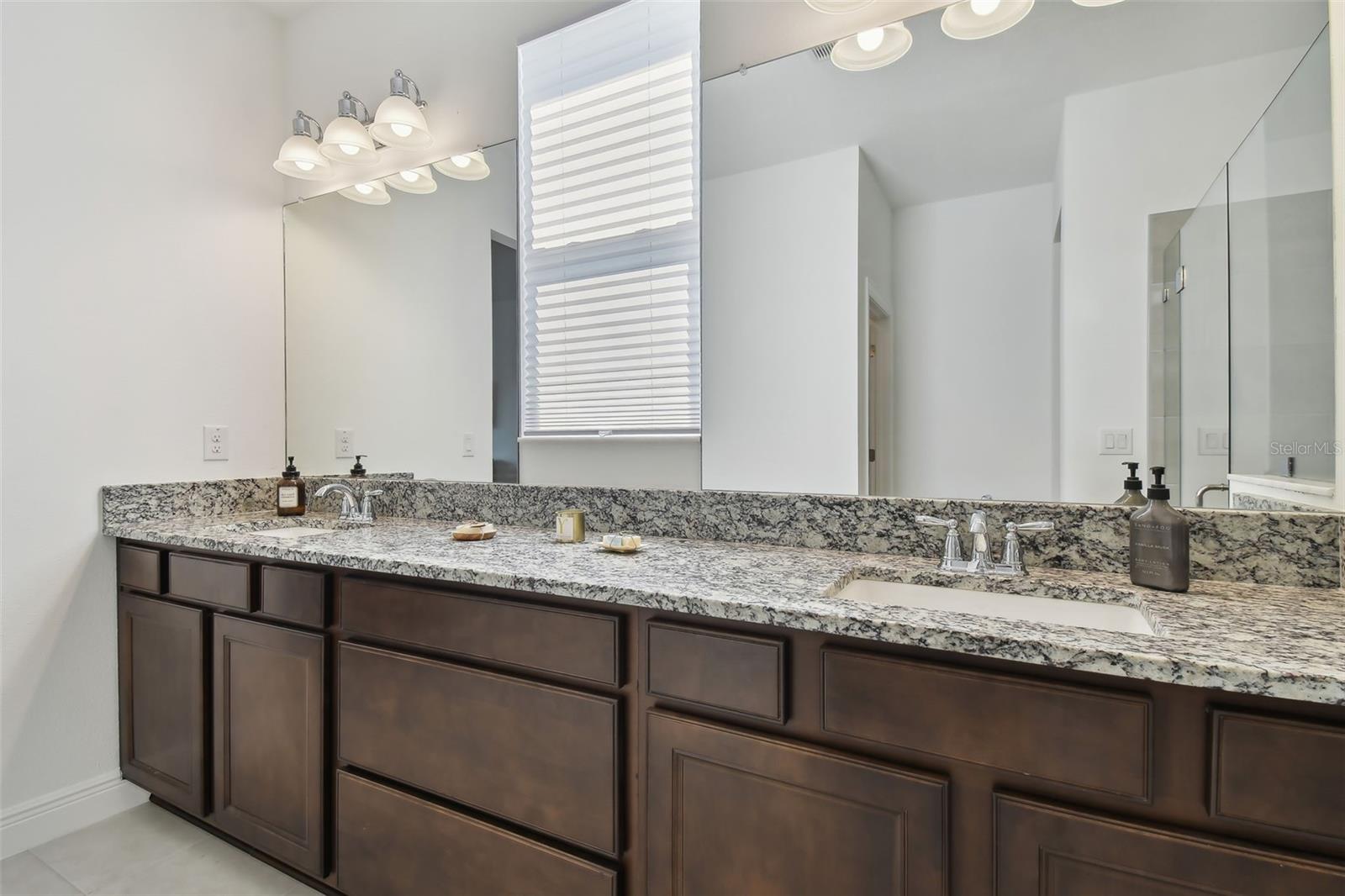 NORTH RIVER RMORGANS GLEN PH - Residential Lease
