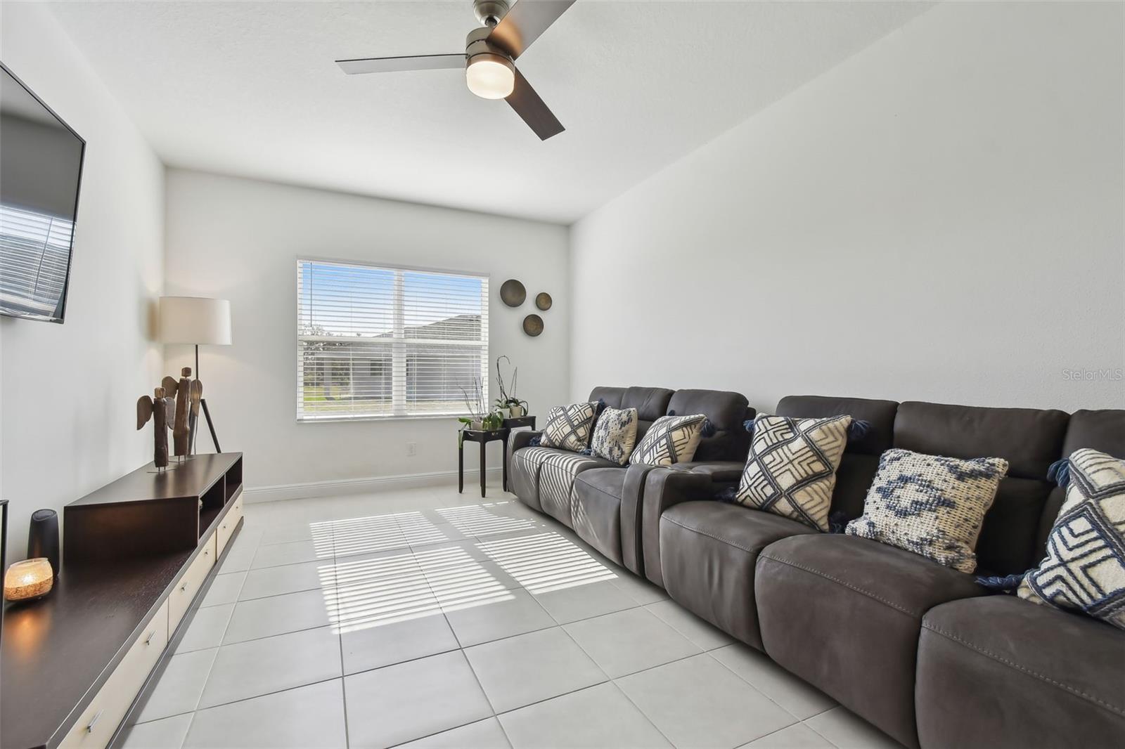 NORTH RIVER RMORGANS GLEN PH - Residential Lease