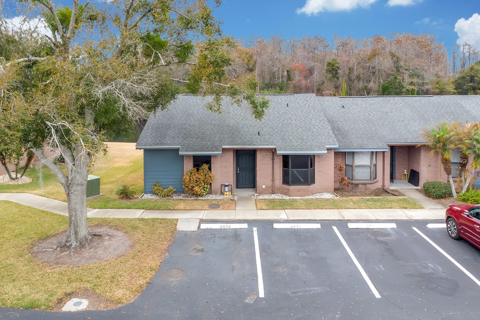 2432 KING OAK COURT
