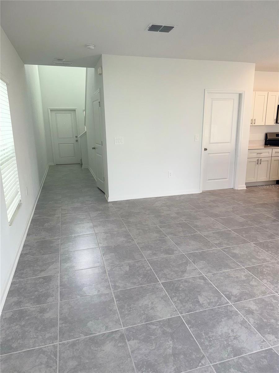 RANCHES/LK MCLEOD II - Residential Lease