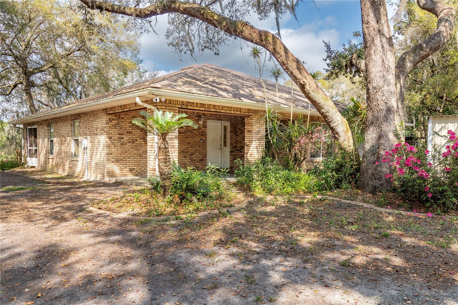 50 LAKE DRIVE 1/2