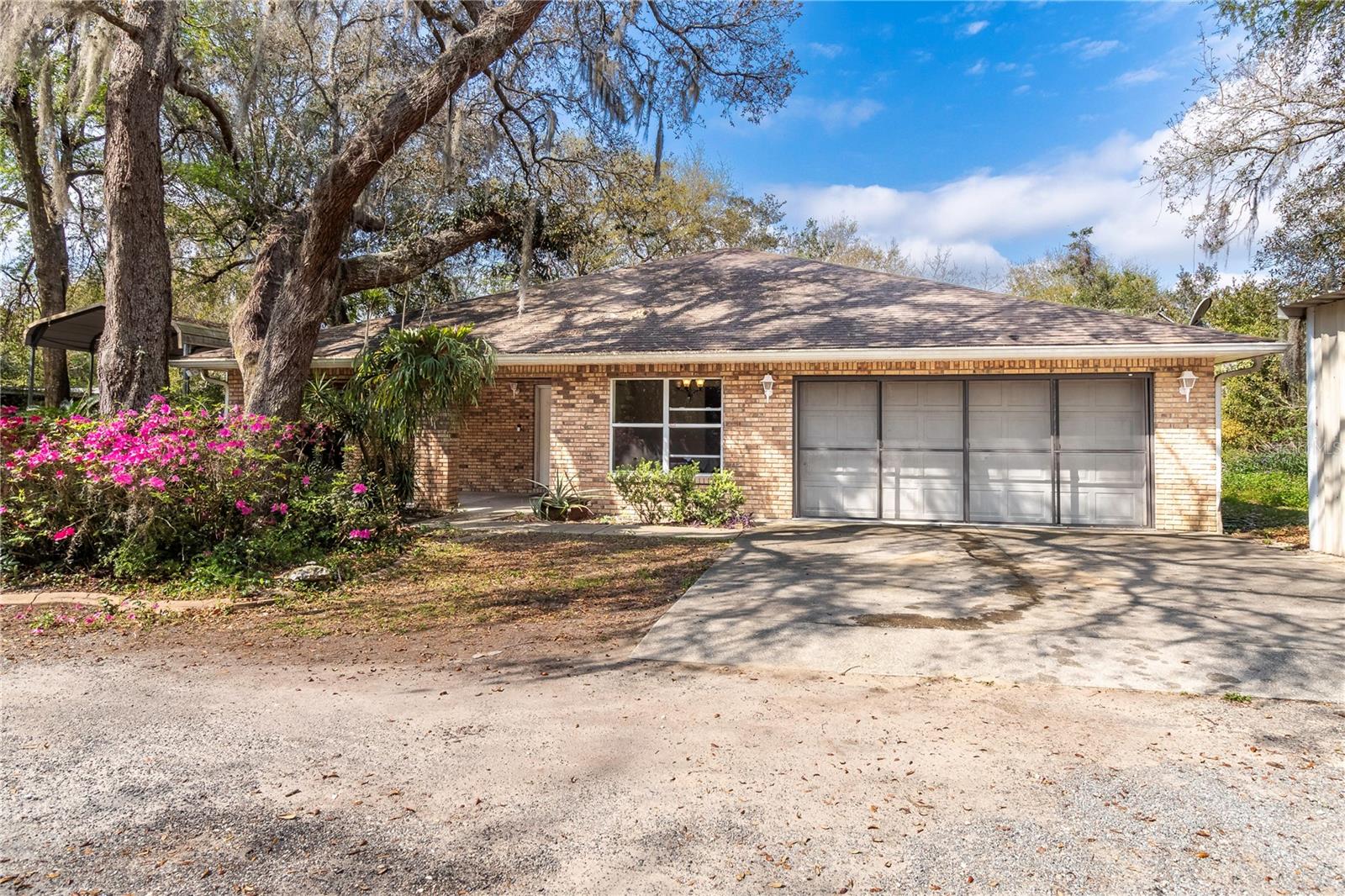 50 LAKE DRIVE 1/2
