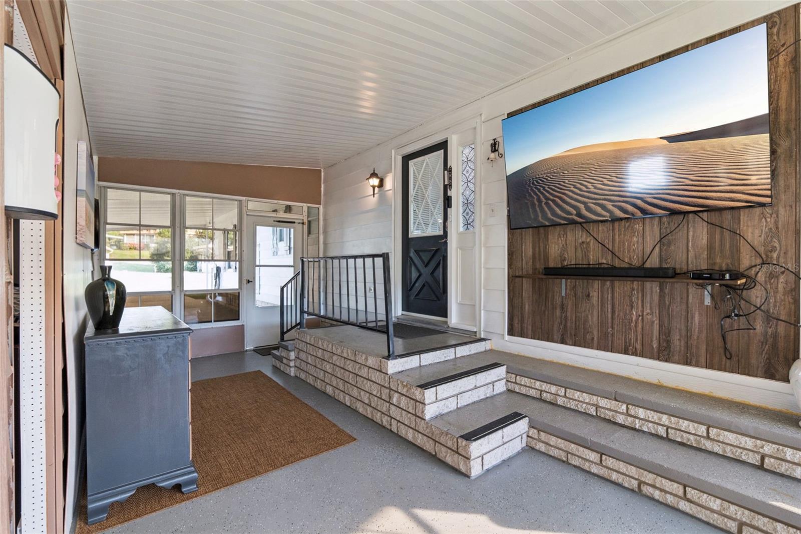 BANBURY VILLAGE CONDO - Residential