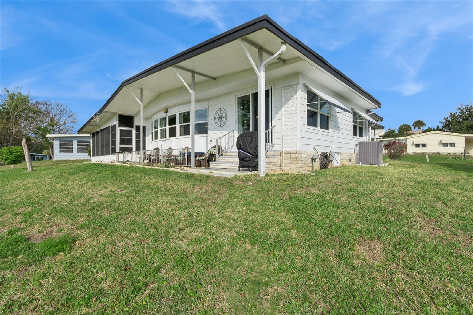 BANBURY VILLAGE CONDO - Residential