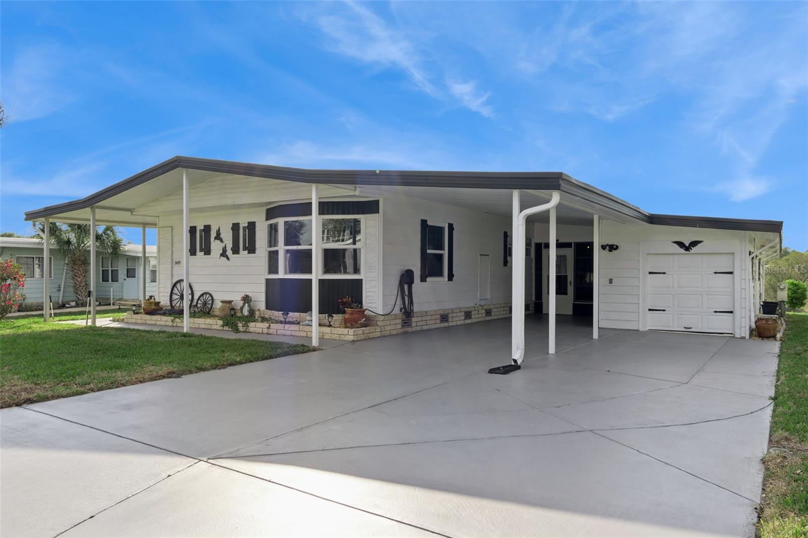 BANBURY VILLAGE CONDO - Residential