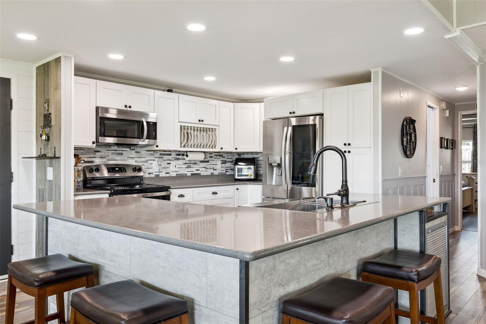 BANBURY VILLAGE CONDO - Residential