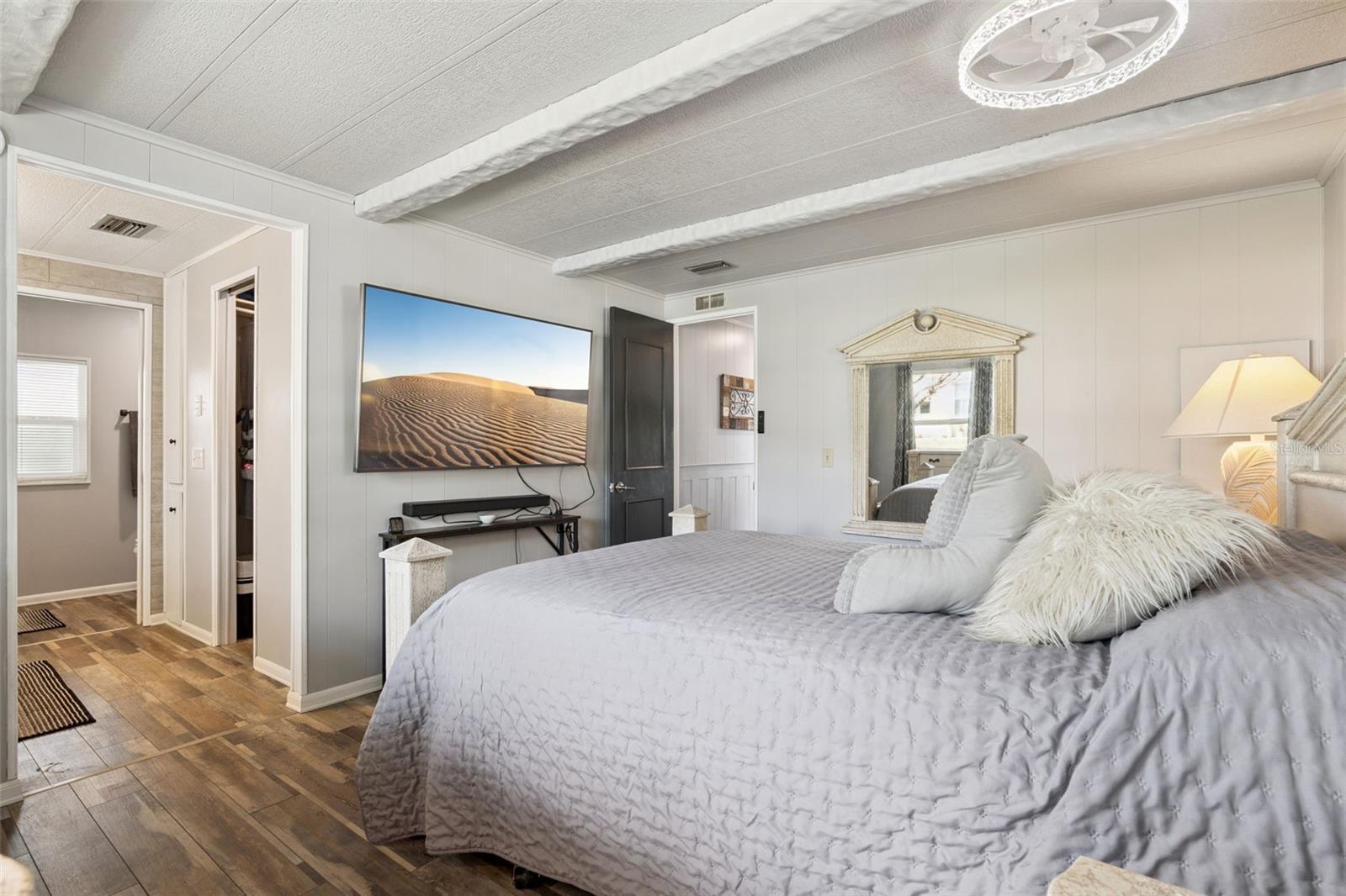 BANBURY VILLAGE CONDO - Residential