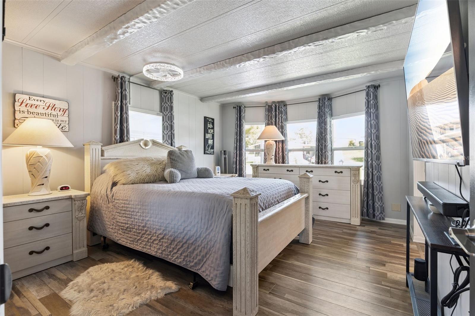 BANBURY VILLAGE CONDO - Residential