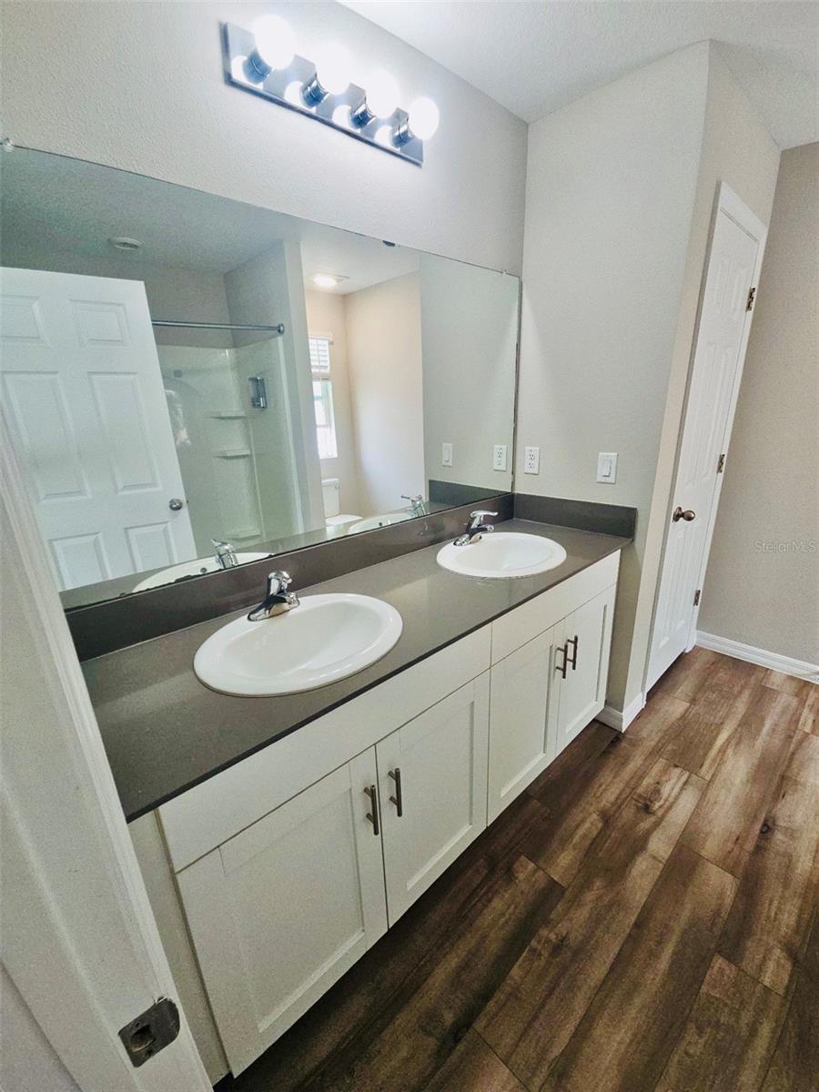 PASADENA POINT PH 1 - Residential Lease