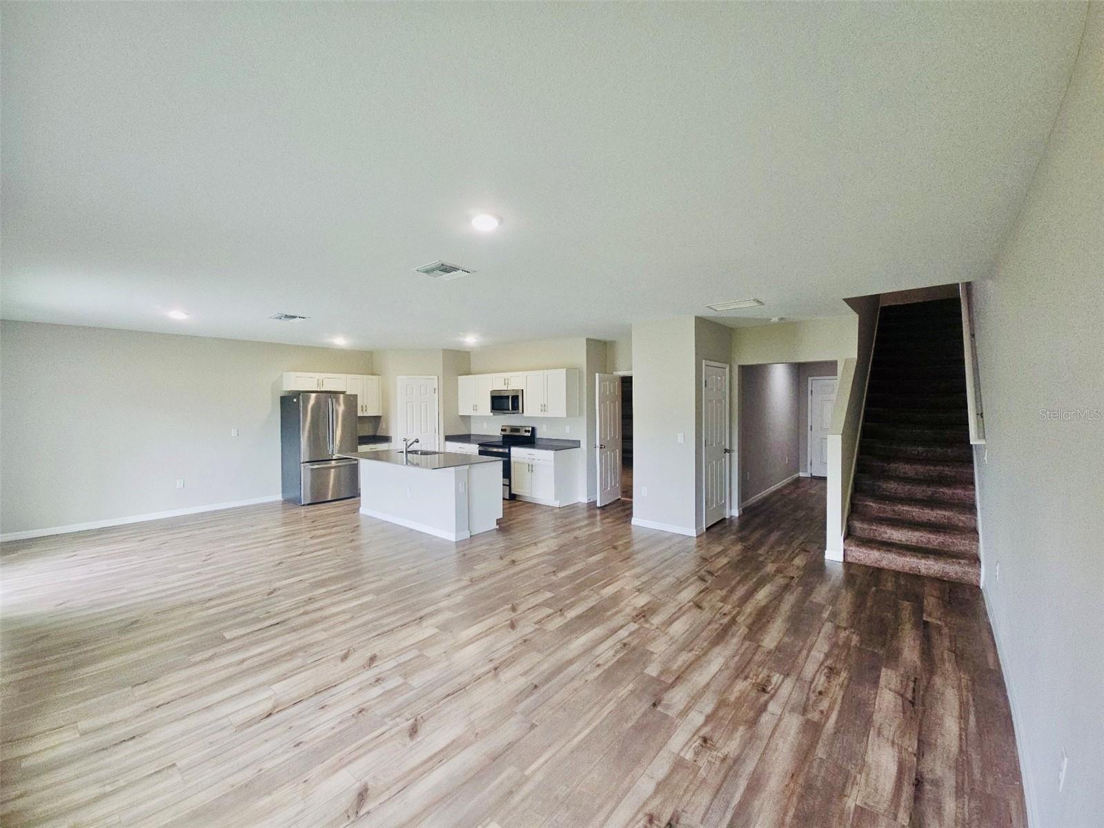 PASADENA POINT PH 1 - Residential Lease