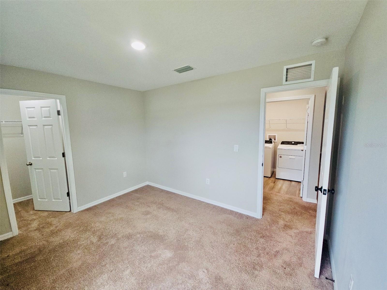 PASADENA POINT PH 1 - Residential Lease