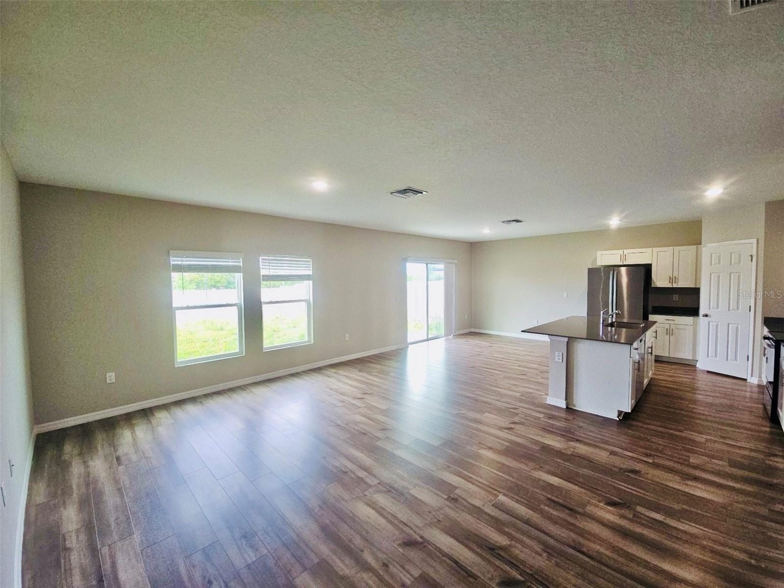 PASADENA POINT PH 1 - Residential Lease