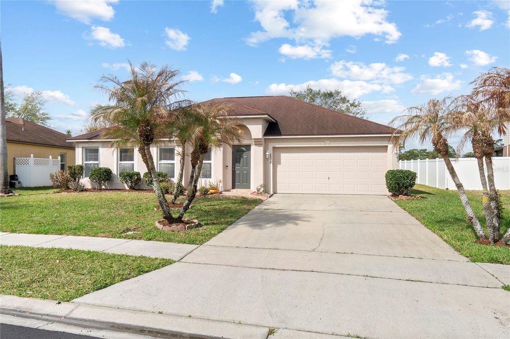 Photo of 4970 Silver Thistle Lane, Saint Cloud, FL 34772 (MLS # S5145393)