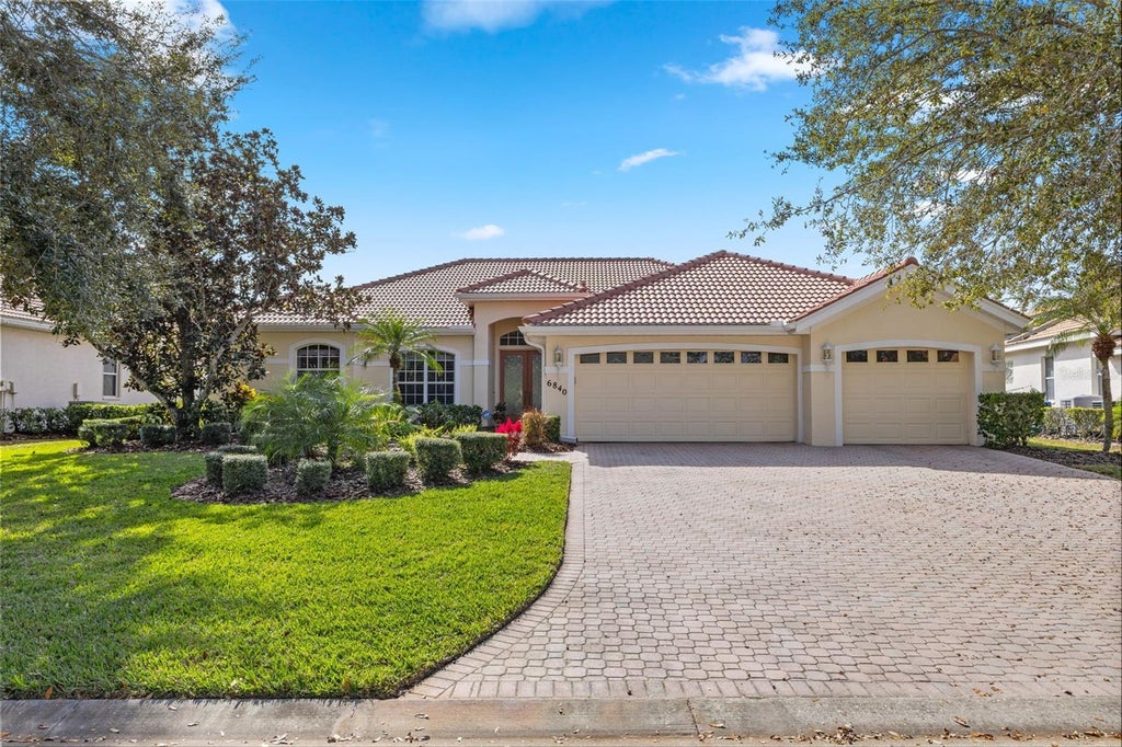 Photo of 6840 Coyote Ridge Court, Bradenton, FL 34201 (MLS # A4705170)