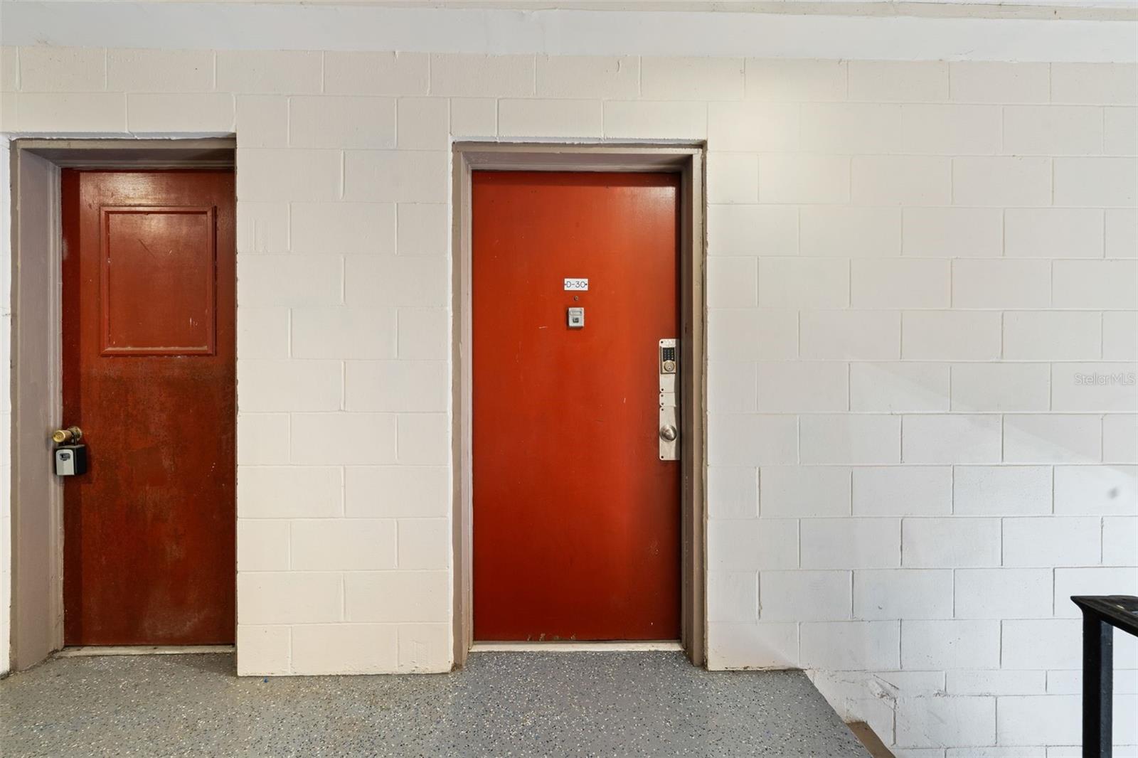 SUMMIT HOUSE - Residential