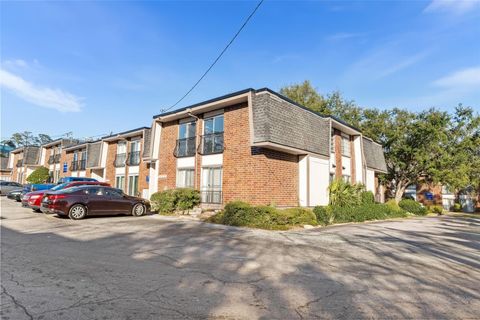 Photo of 1700 SW 16th Court #D30, Gainesville, FL 32608 (MLS # GC537197)