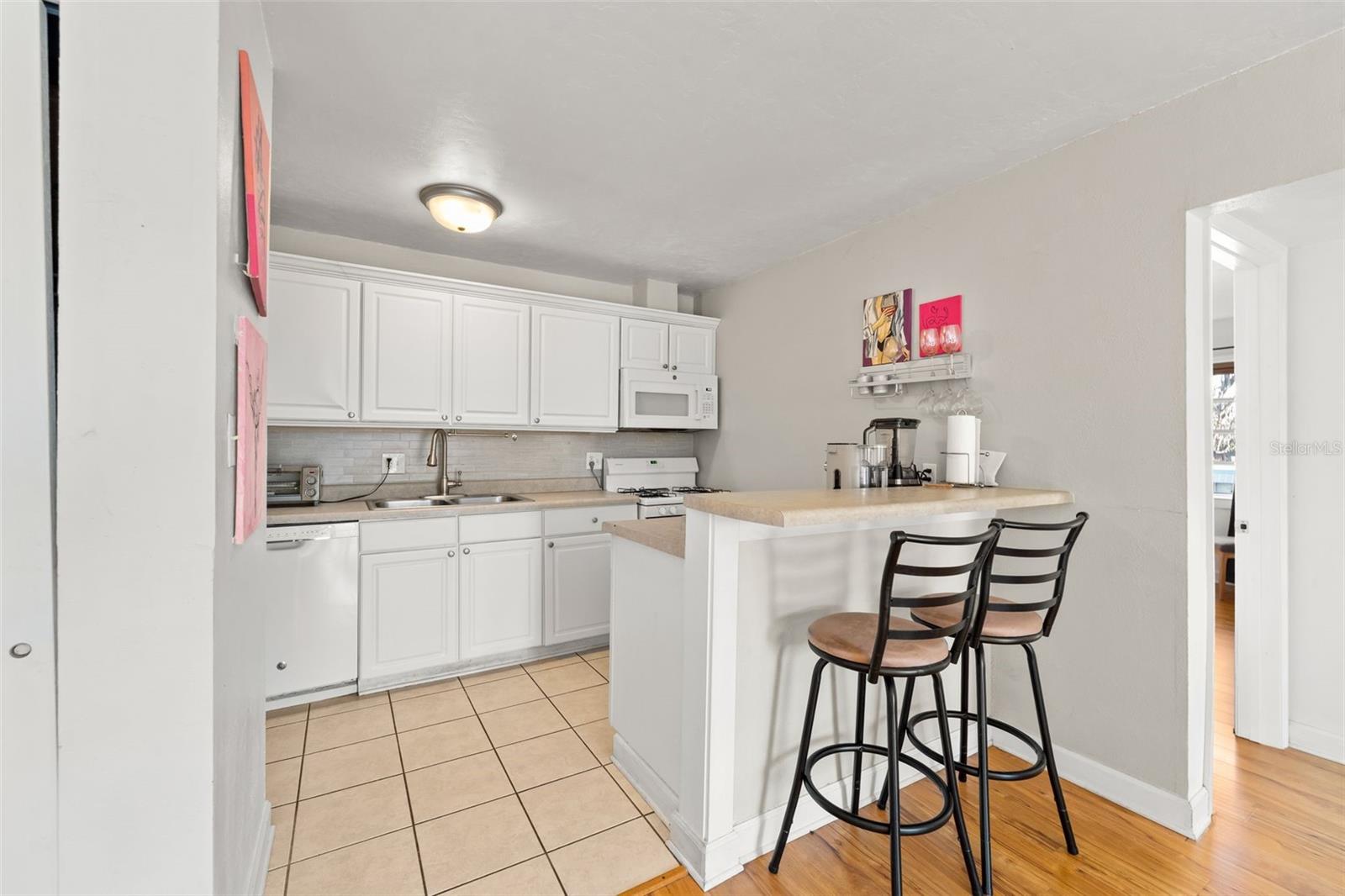 SUMMIT HOUSE - Residential