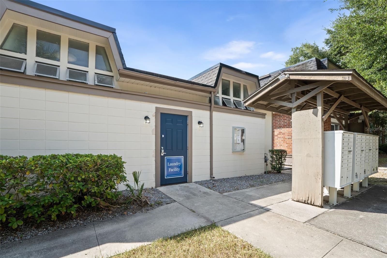 SUMMIT HOUSE - Residential