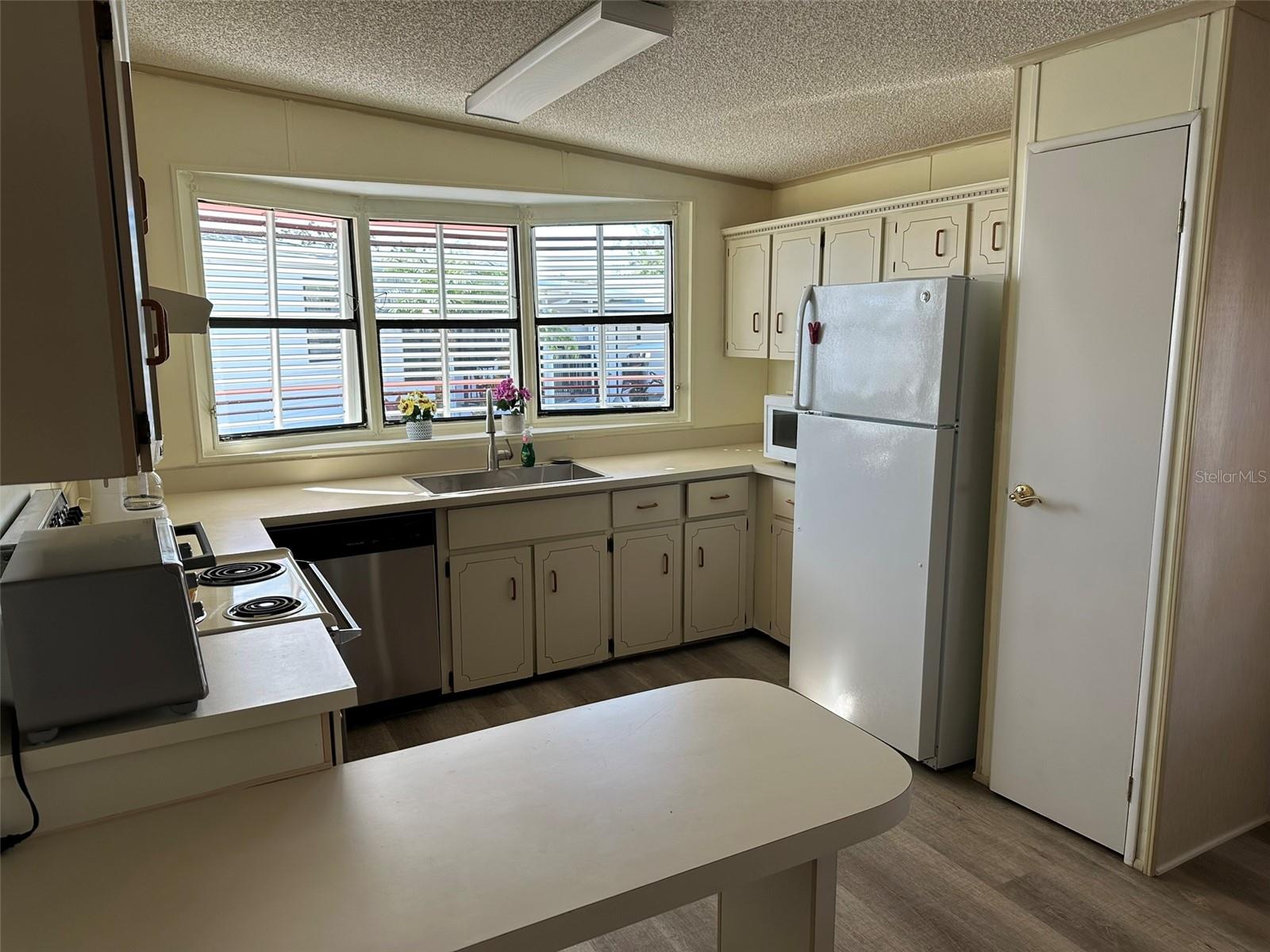 RIDGEWOOD OAKS PH II & III - Residential