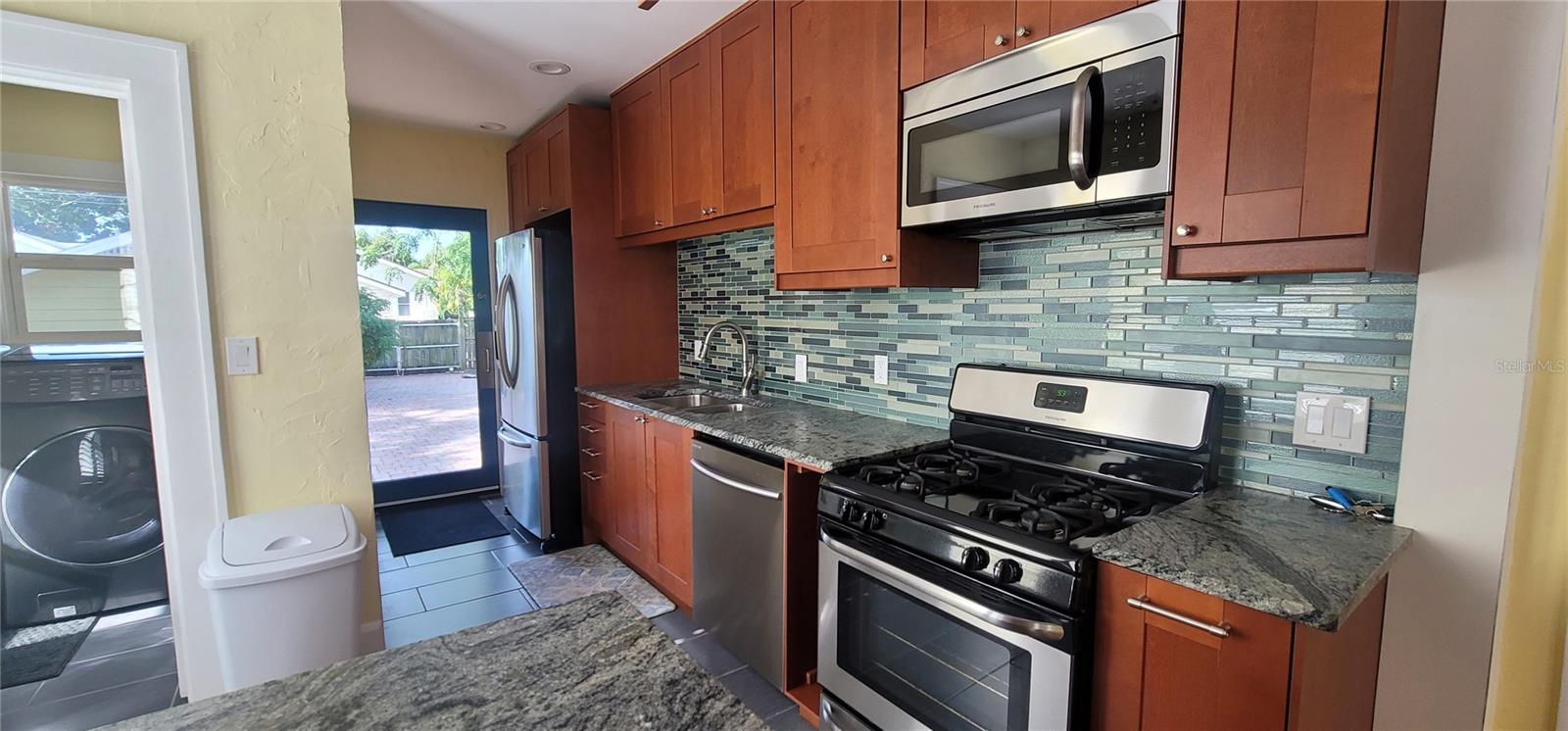 HALLS CENTRAL AVE 2 - Residential Lease