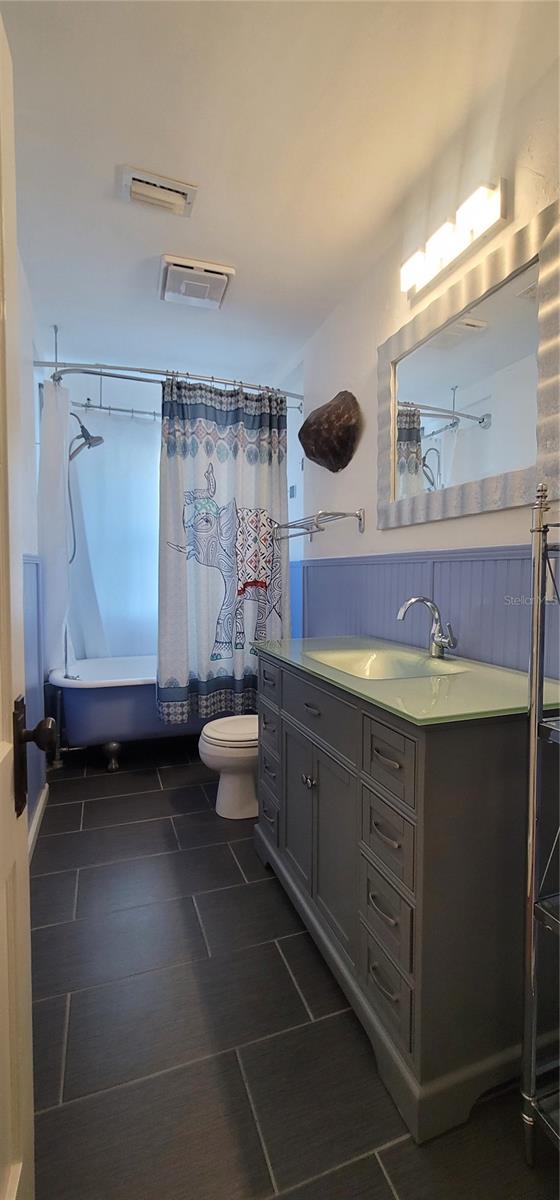 HALLS CENTRAL AVE 2 - Residential Lease