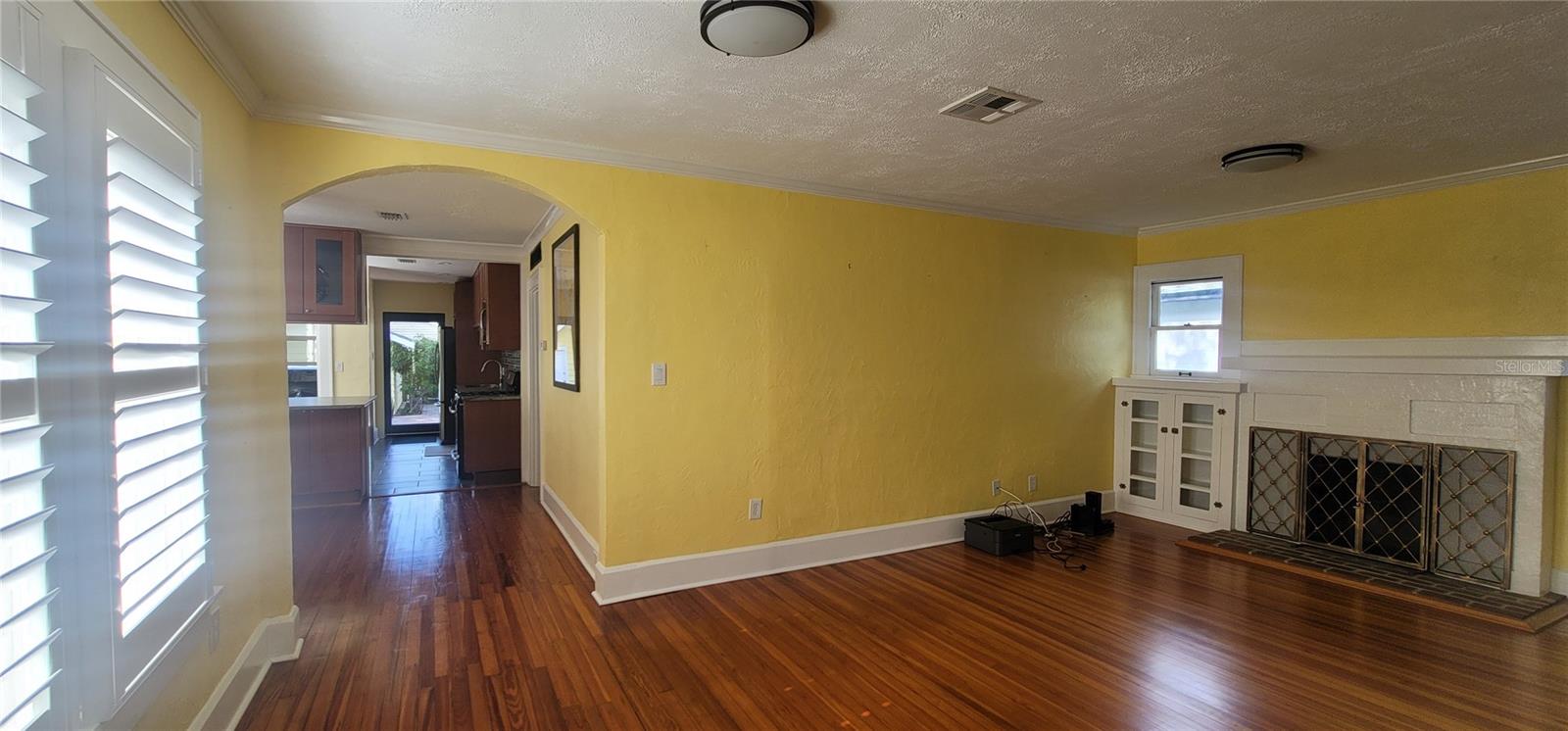 HALLS CENTRAL AVE 2 - Residential Lease