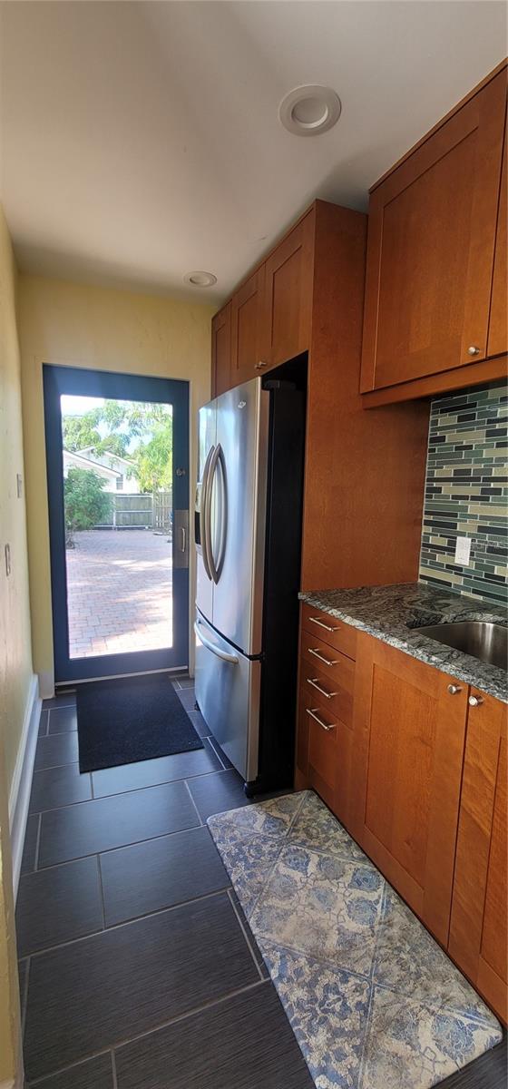 HALLS CENTRAL AVE 2 - Residential Lease