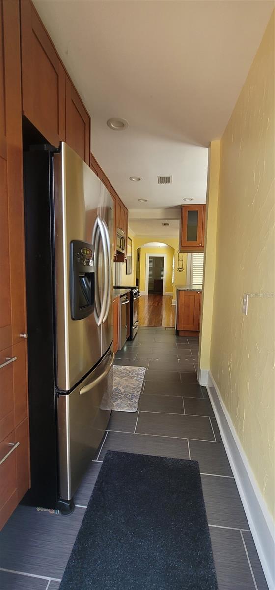 HALLS CENTRAL AVE 2 - Residential Lease