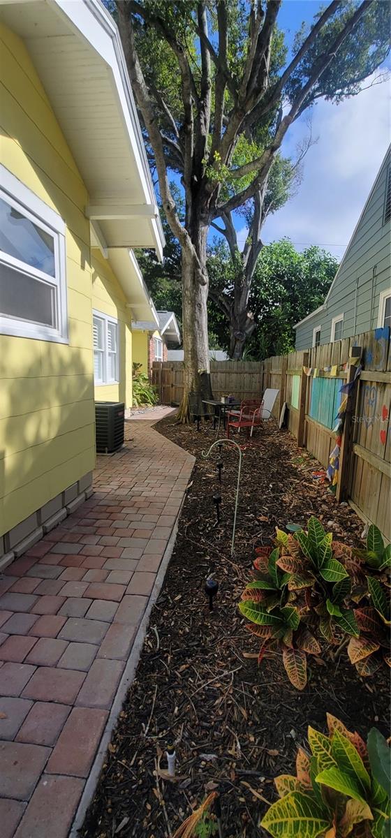 HALLS CENTRAL AVE 2 - Residential Lease