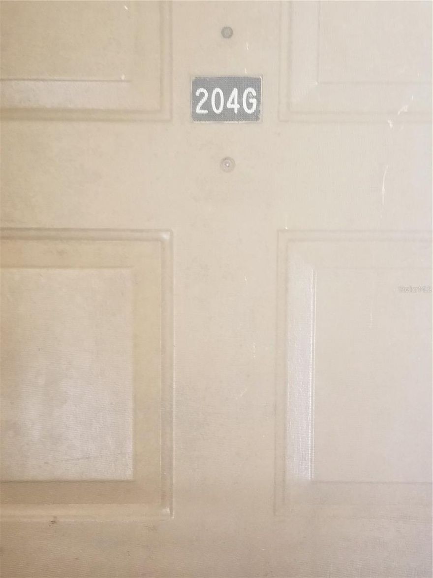 Corner Unit 2BR/Bath 1083 square feet living area with a 154 square foot screened in patio, plus a storage room on patio. Washer, Dryer, Refrigerator, Range, Microwave Oven, and Ceiling Fans are included in the property. Prime location near USF, Busch Garden, Adventure Island, Hospitals, schools, and shopping. Quiet 2nd floor unit perfect for family, roommates or investment rental.