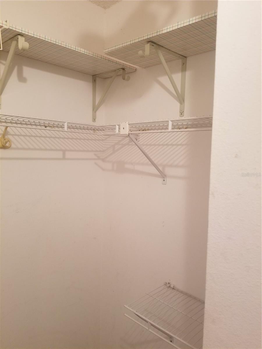 THE OAKS UNIT II A CONDO - Residential