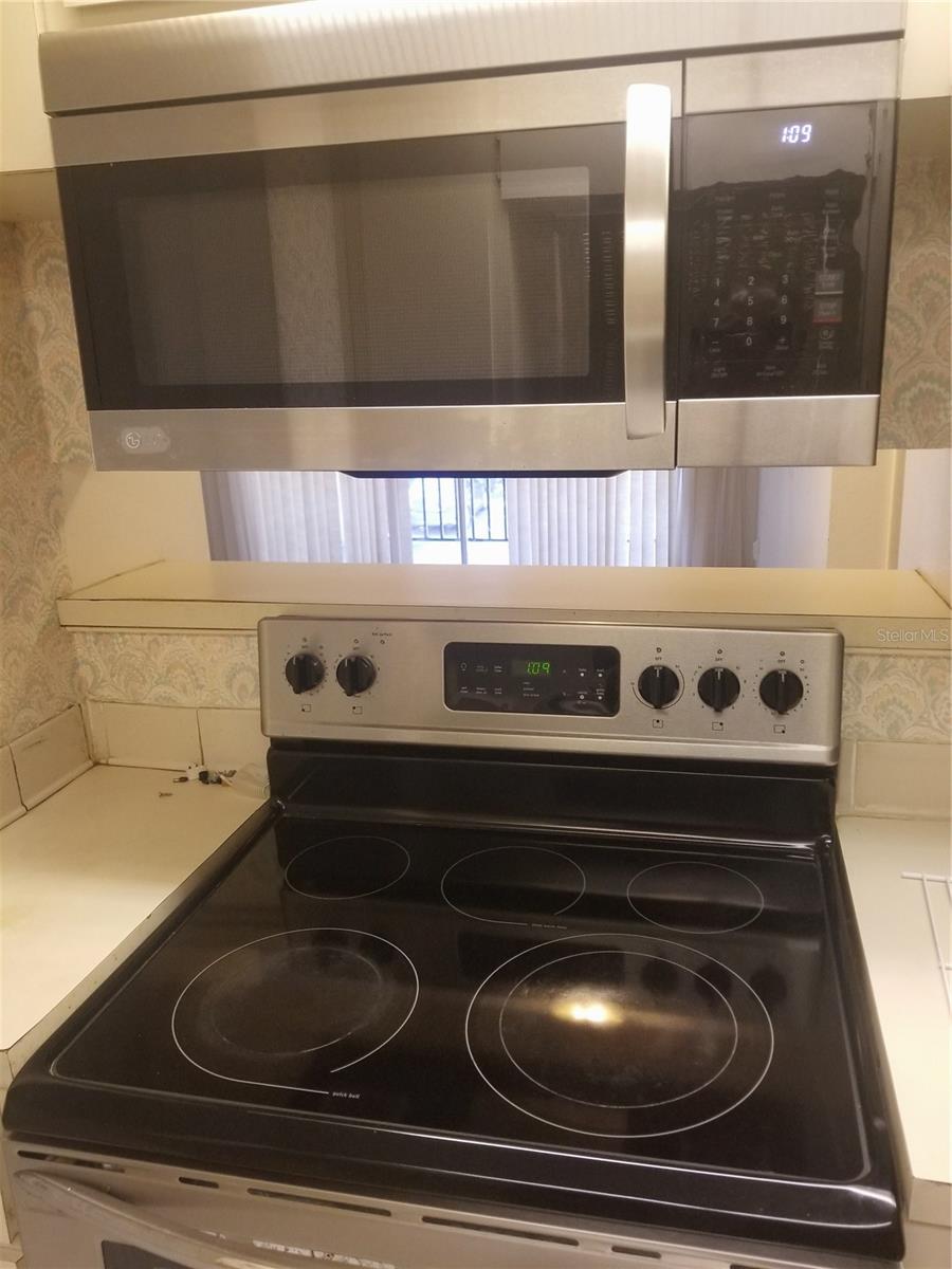 THE OAKS UNIT II A CONDO - Residential