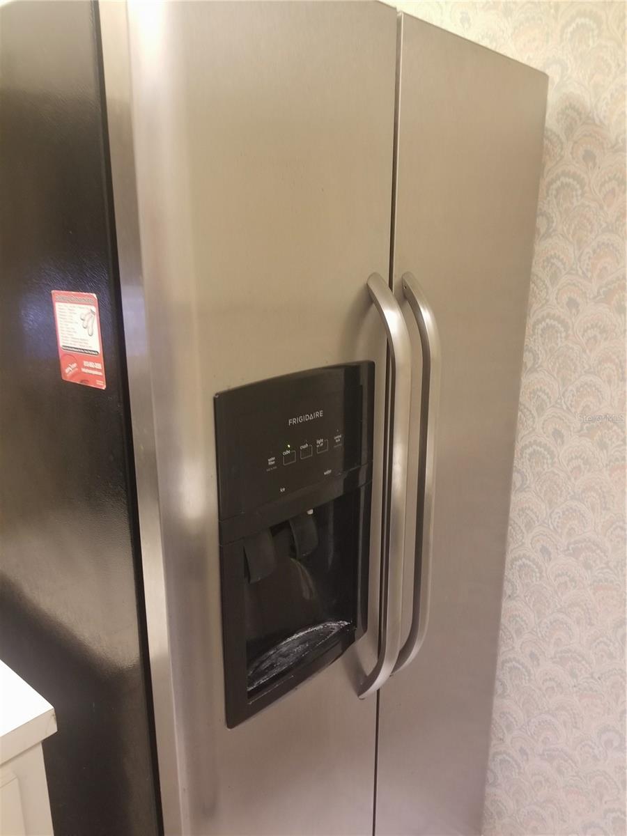 THE OAKS UNIT II A CONDO - Residential