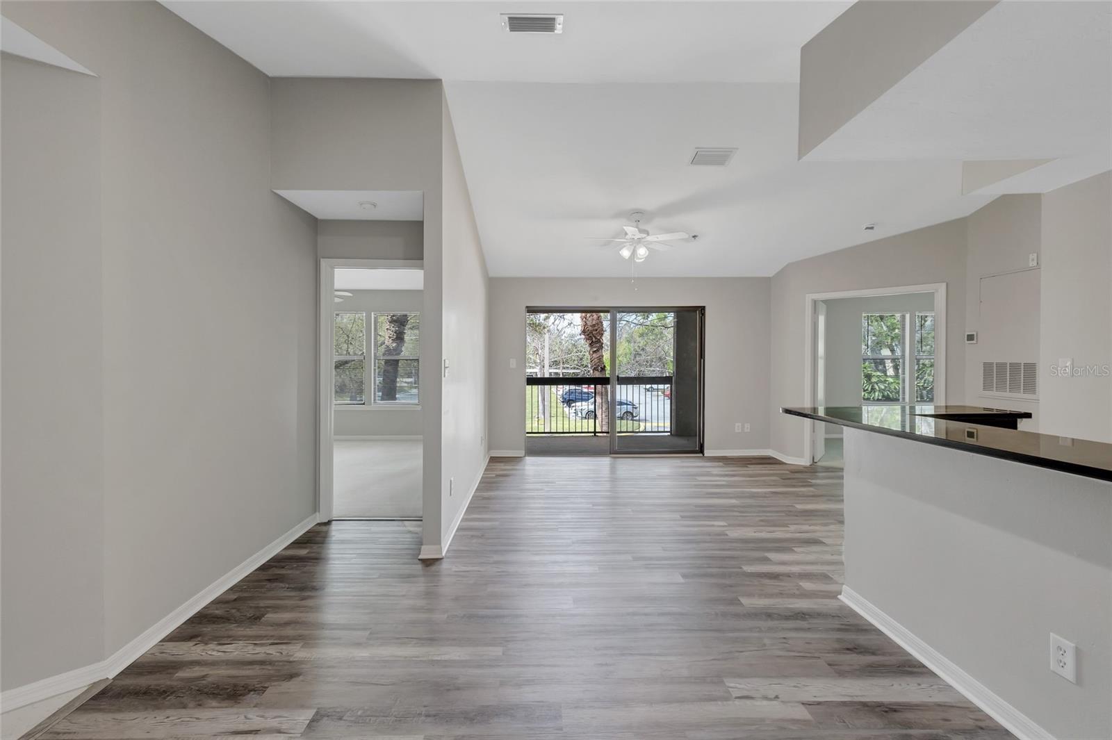 VINTAGE GRAND - Residential