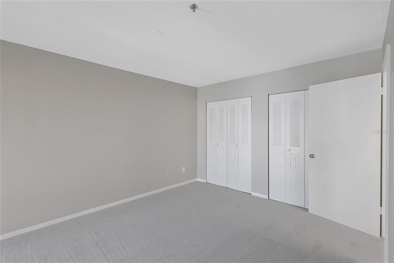 VINTAGE GRAND - Residential