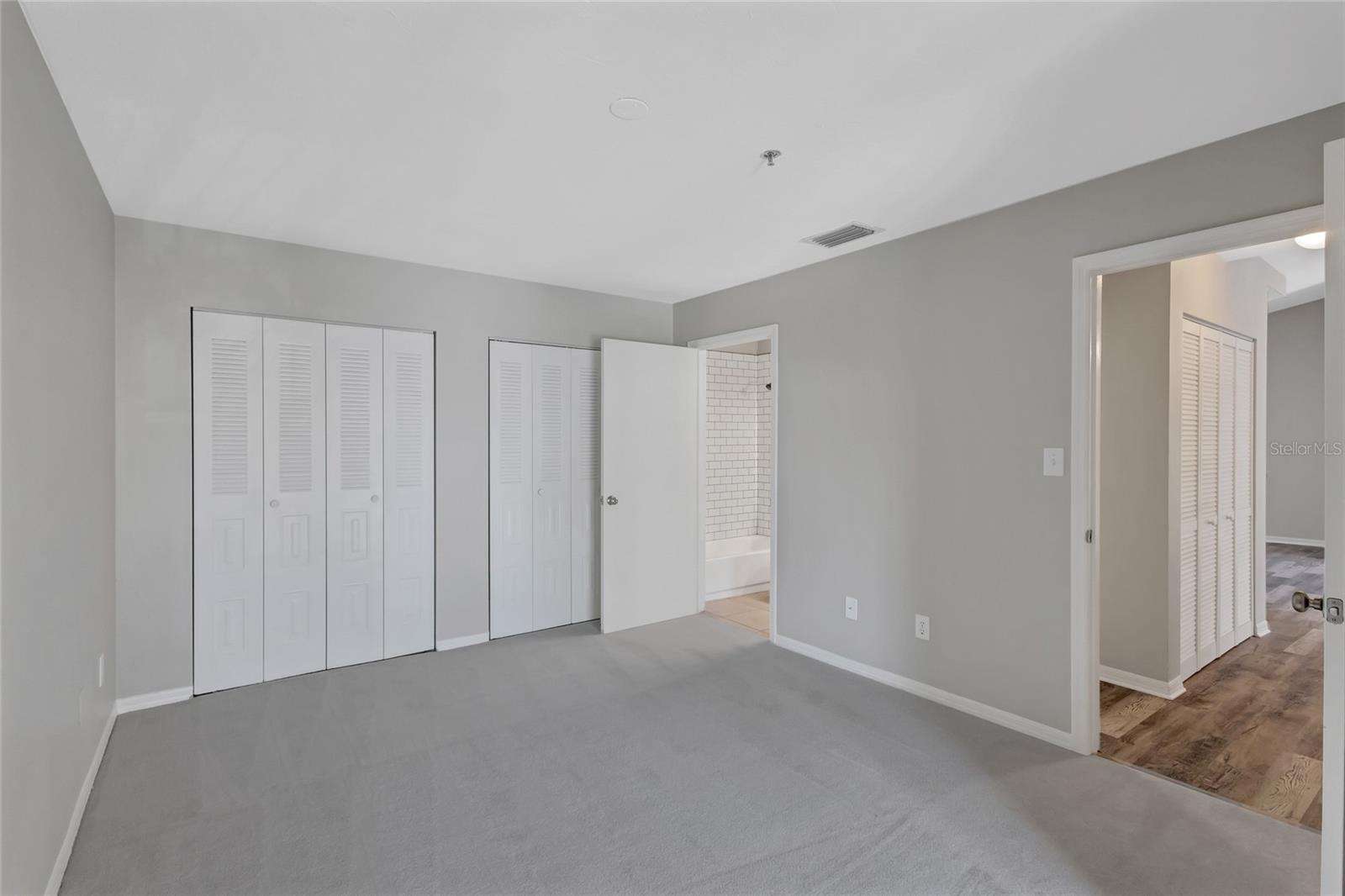 VINTAGE GRAND - Residential