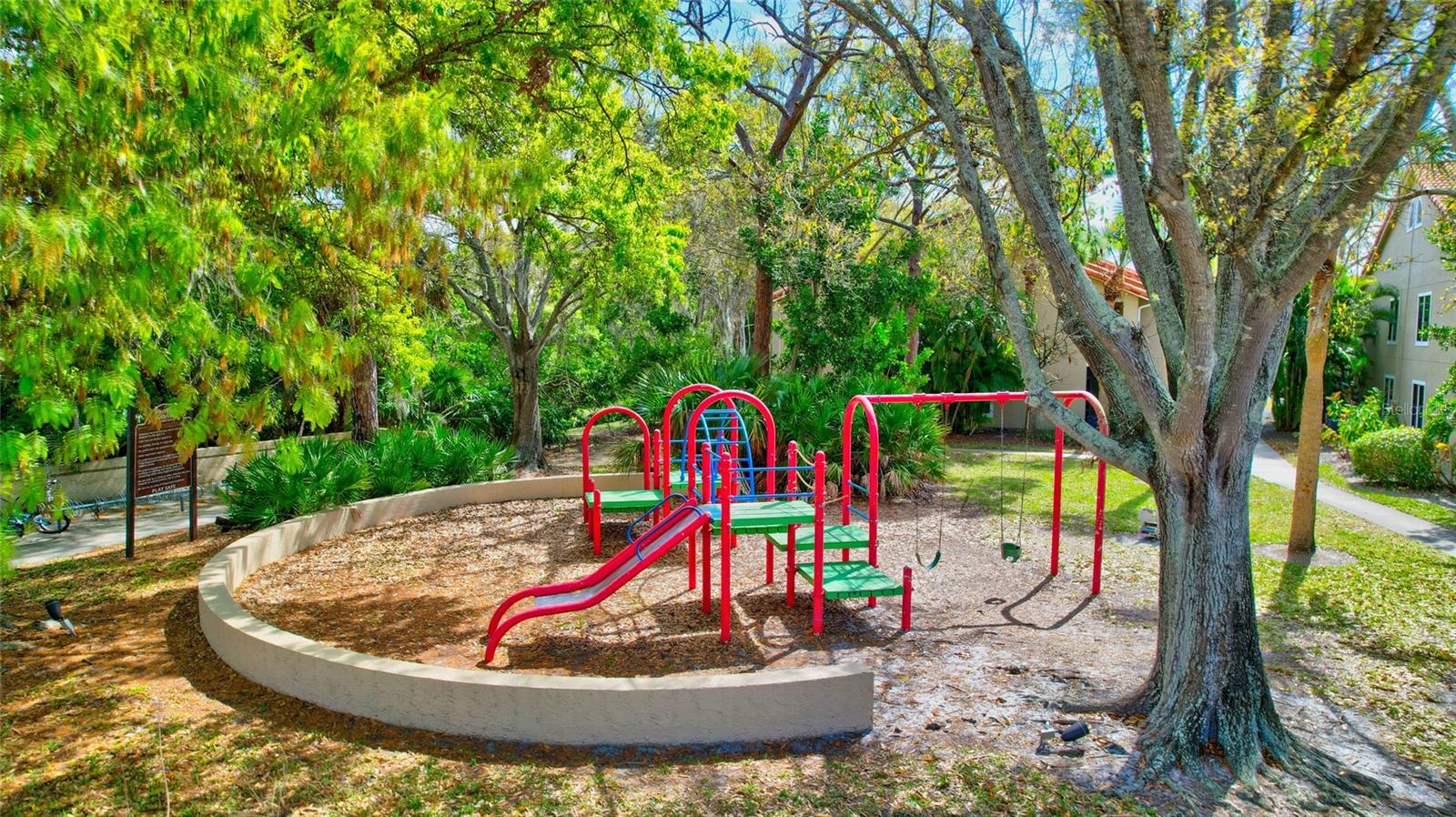 VINTAGE GRAND - Residential